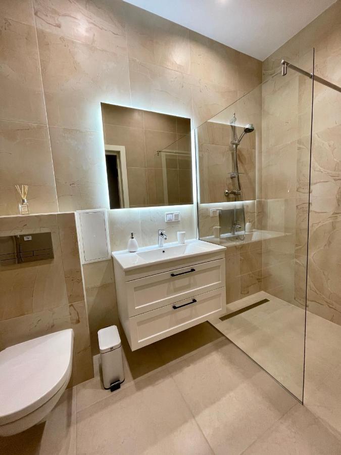 Pride Apartment Lviv Dış mekan fotoğraf