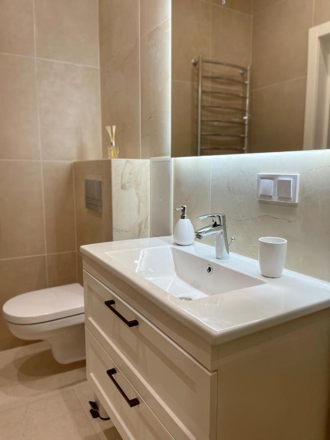 Pride Apartment Lviv Dış mekan fotoğraf
